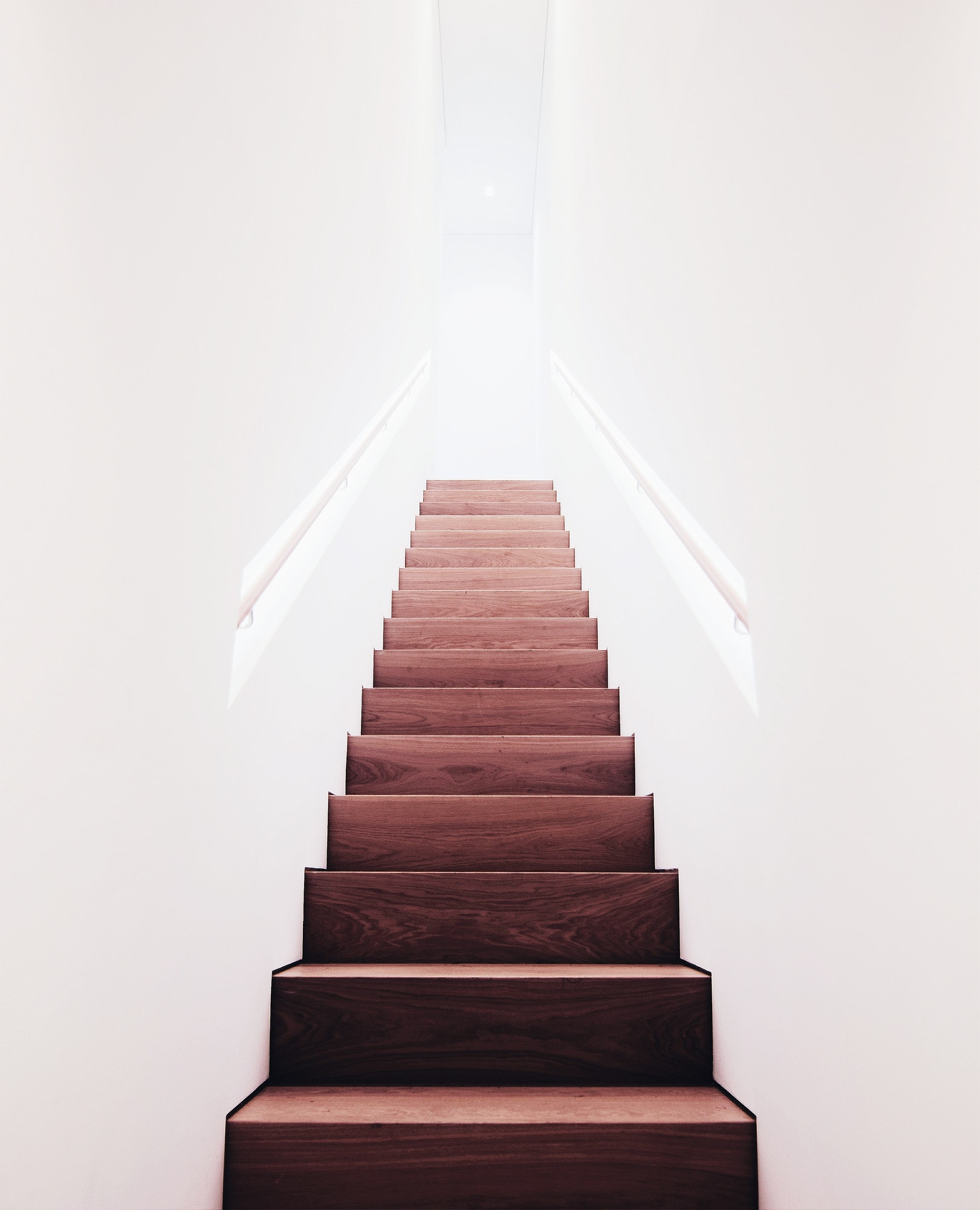 Minimal stairs
